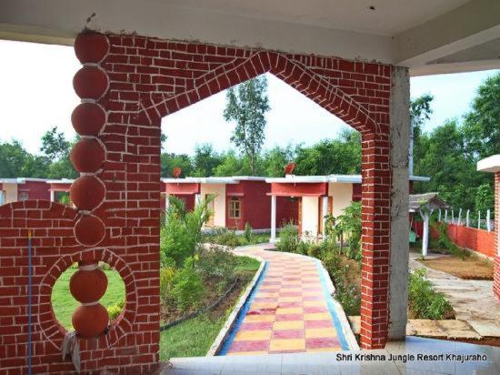 Khajuraho Jungle Resort קג'ורהו מראה חיצוני תמונה